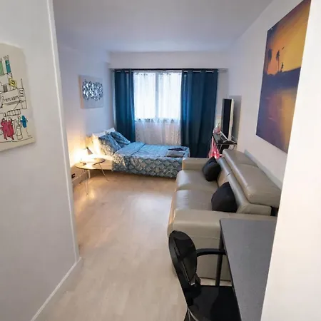 Kennedy 5 Min à Pied De La Tour Eiffel *